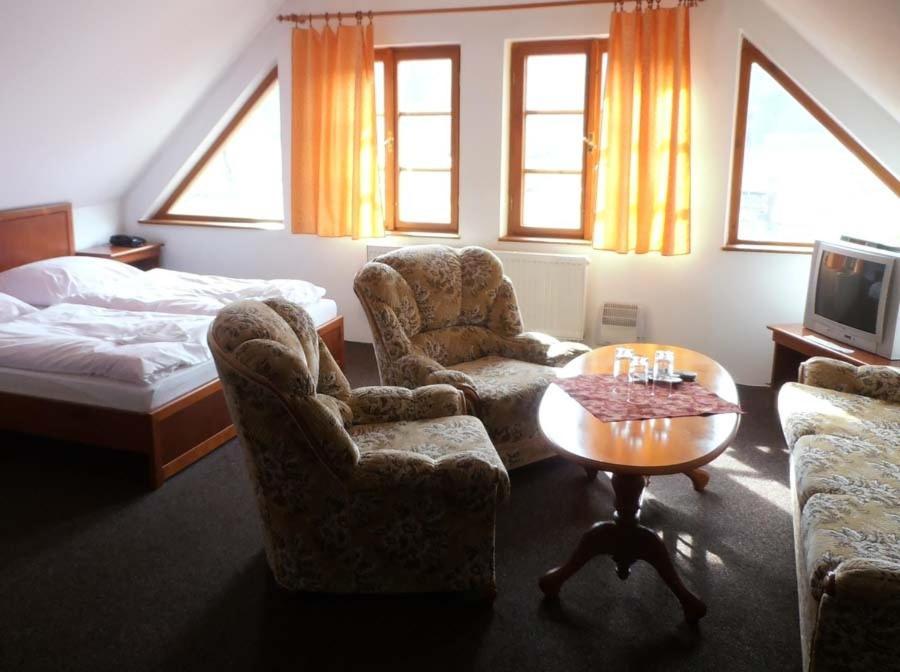 Hotel Klor Doudleby Ruang foto