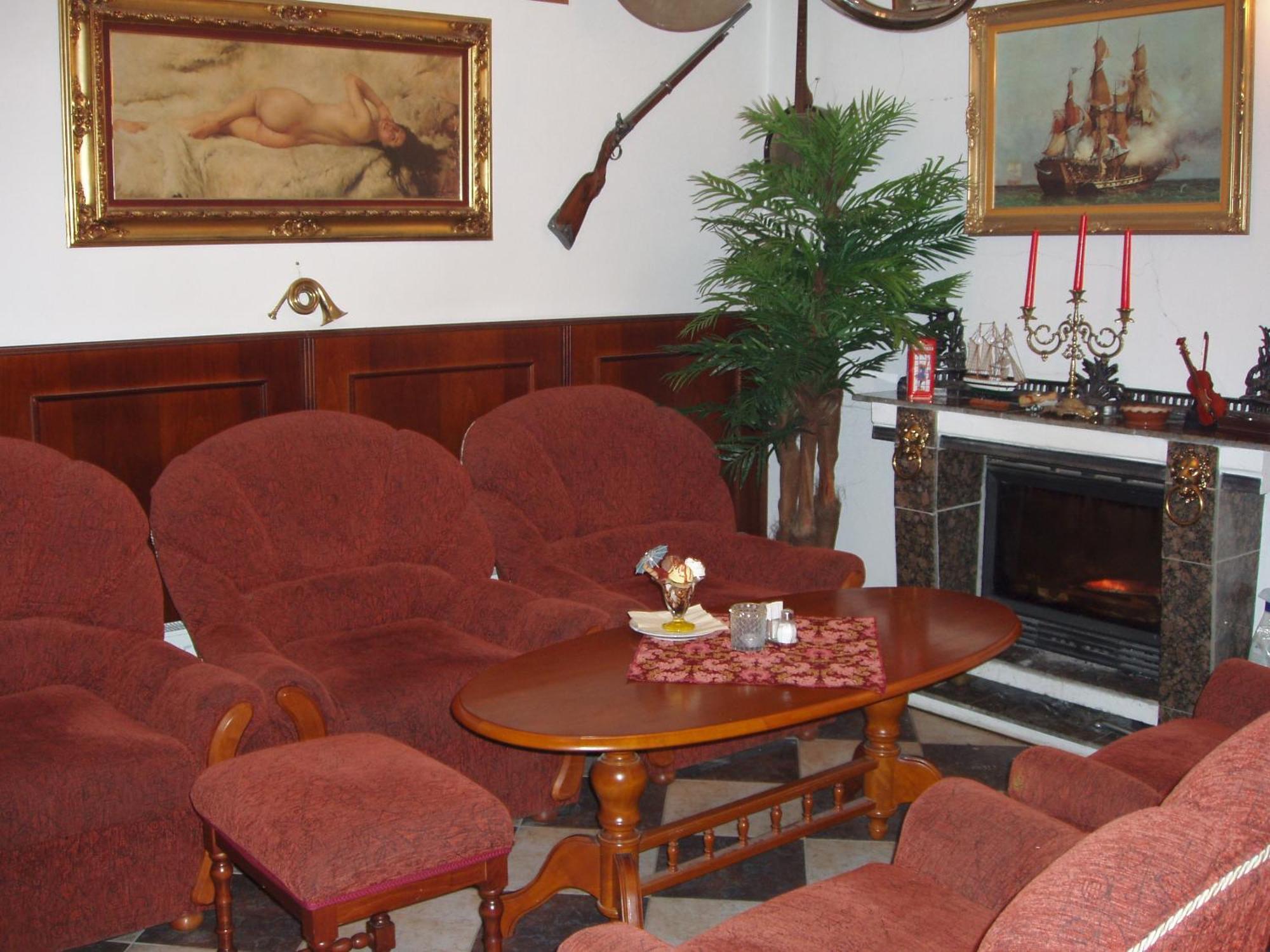 Hotel Klor Doudleby Bagian luar foto