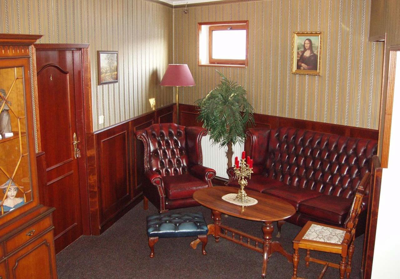 Hotel Klor Doudleby Bagian luar foto